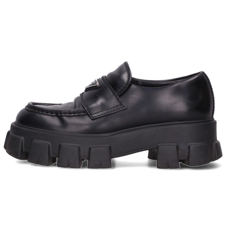 Triangle PlateモノリスLeather Loafers